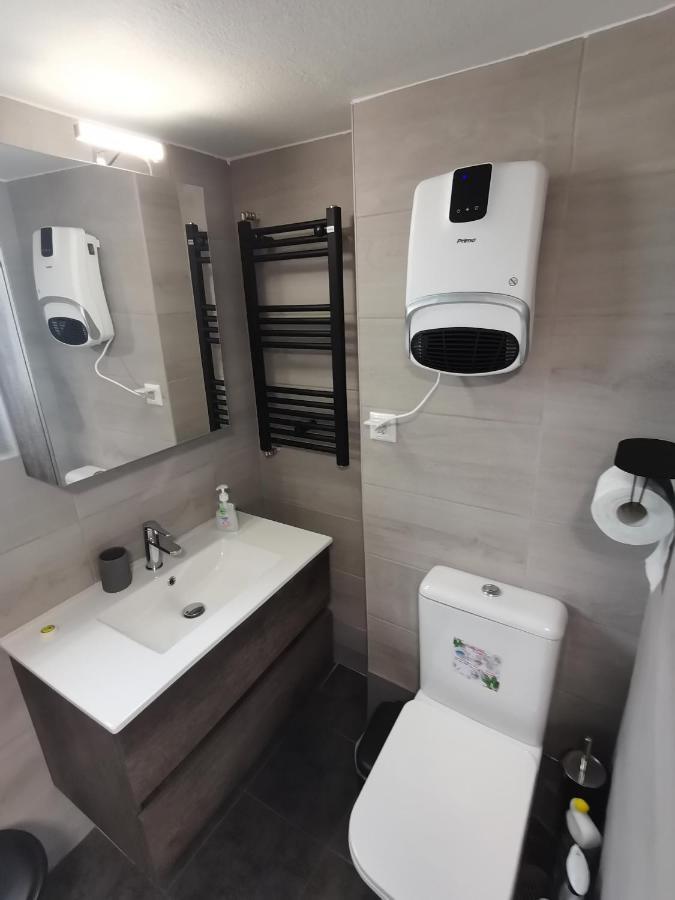 Penthouse Spacious W Super Wifi & Terrace, 2 Min From Metro Atenas Exterior foto
